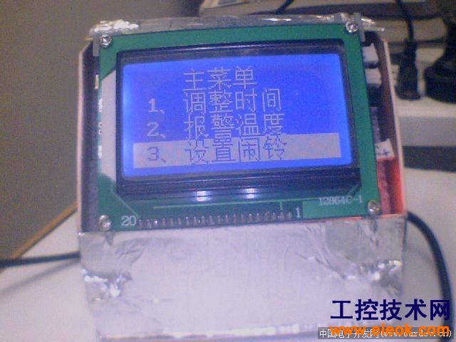 ourdev_606643B10QB0.jpg