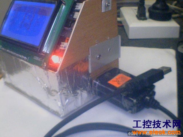 ourdev_606650E25RBW.jpg